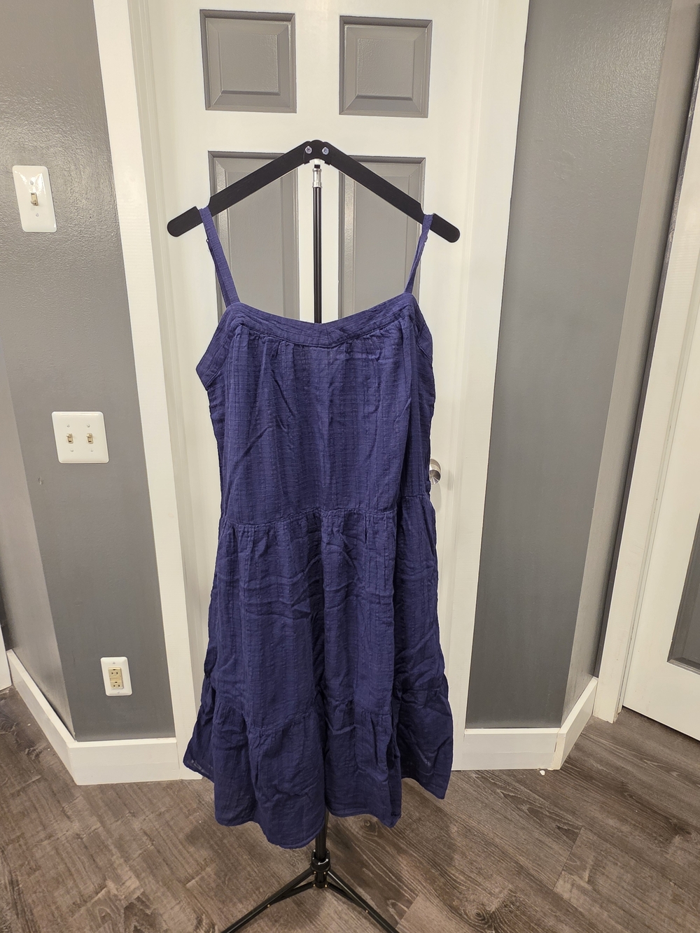 Knox Rose Navy Tiered Spaghetti Strap Midi Dress